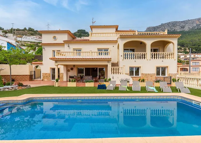 Fina - Plusholidays Calpe