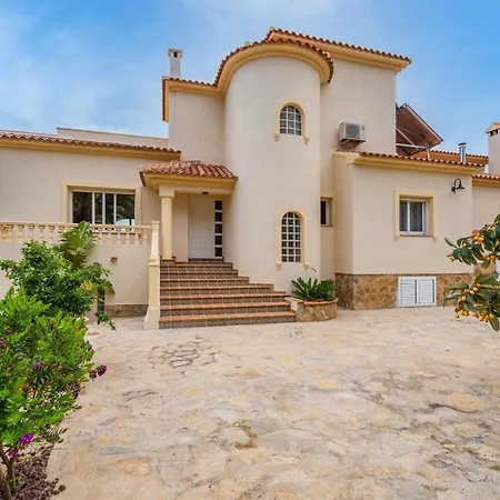 Fina - Plusholidays Villa